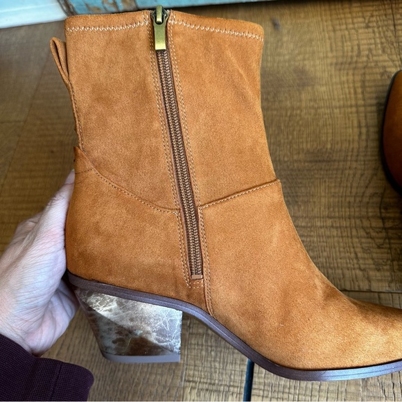 NEW Franco Sarto Sammi Suede Bootie in Camel Whiskey Brown with Metallic Heel - Picture 7 of 12